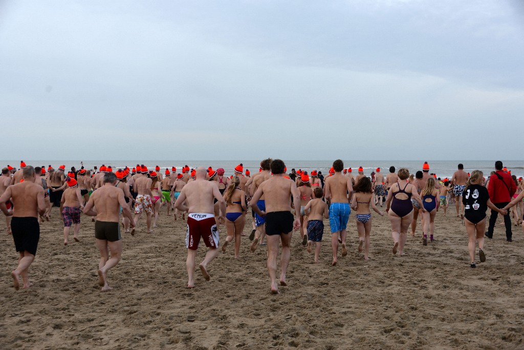 ../Images/Nieuwjaarsduik Nederzandt 2016 062.jpg